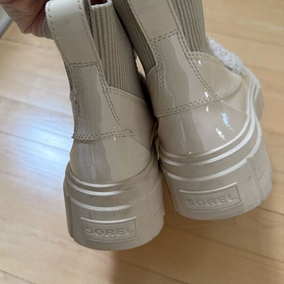 SOREL X Caribou Waterproof Chelsea Boot in  Bleached Ceramic/ Oatmeal - Picture 10 of 14